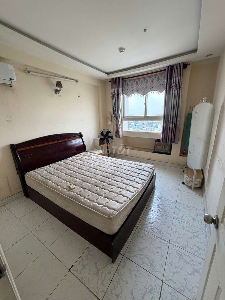 renting apartment apartment four.