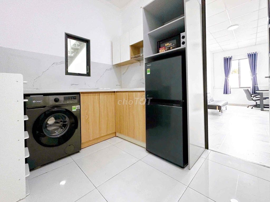 It's the owner who rents the apartment.