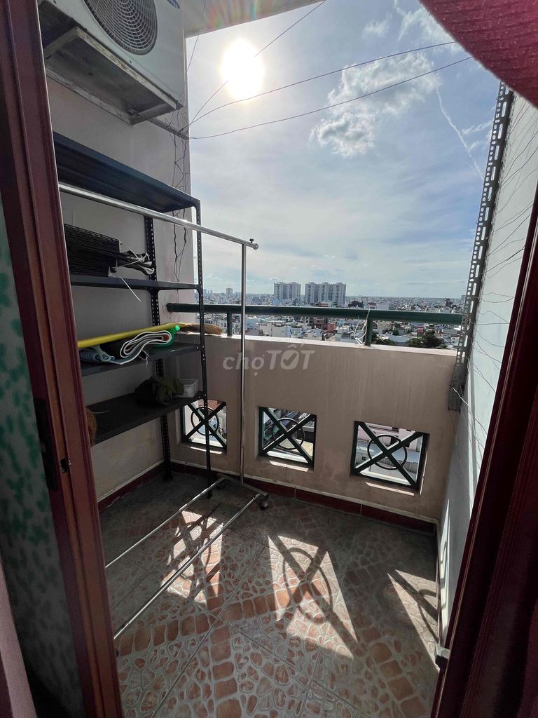 Rent apartment.