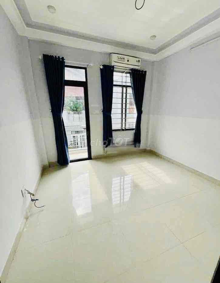 New house, area 14 meters wide, open yard 1st Land 1 L 2 P. sleep + P. do vie