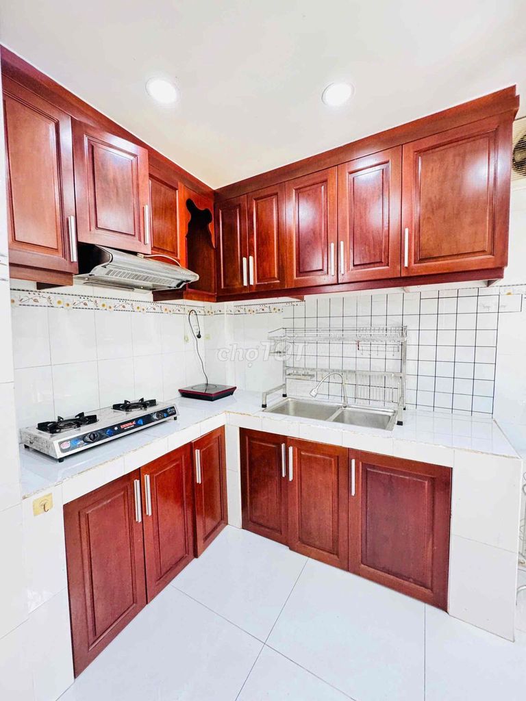House and BusinessLê Đức Thọ