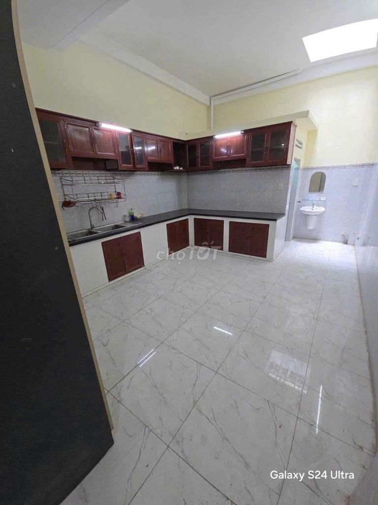 New Year's Eve, 420 meters. 3 bedrooms.