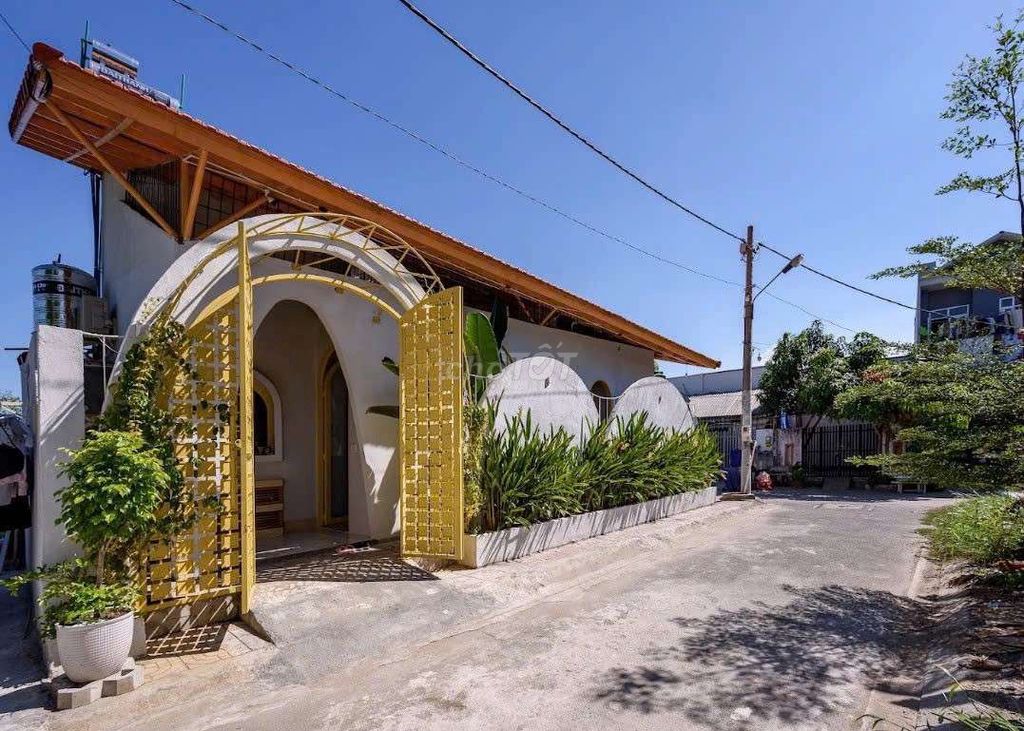 Rent two bedrooms, truck 80 M2 next to children's homes like homehands.