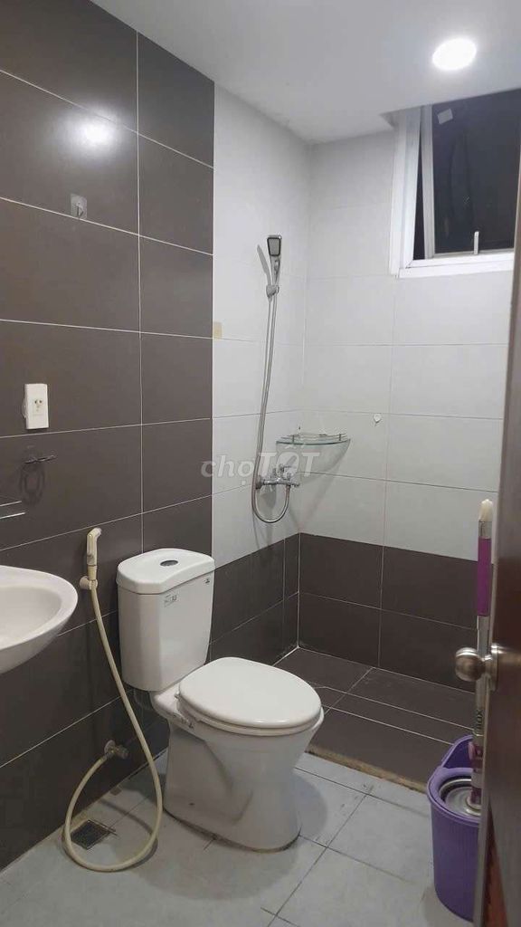 I rented the Jade apartment in 3rd year.
