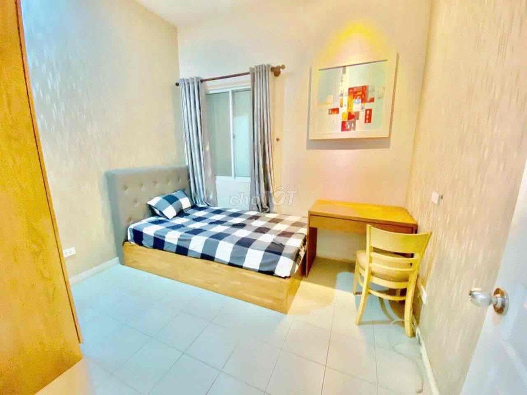 Rent two bedrooms-- Nguyễn Đình Chính, bedroom-- 6 people are comfortable