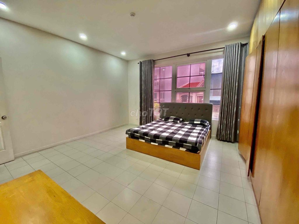 Rent two bedrooms-- Nguyễn Đình Chính, bedroom-- 6 people are comfortable