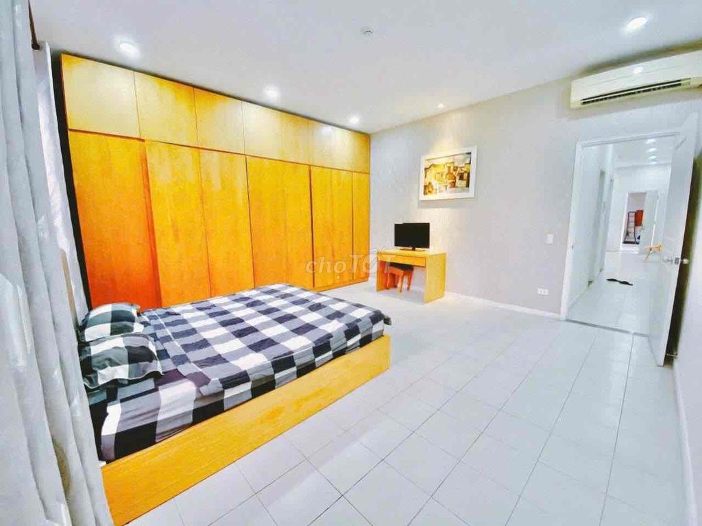 Rent two bedrooms-- Nguyễn Đình Chính, bedroom-- 6 people are comfortable
