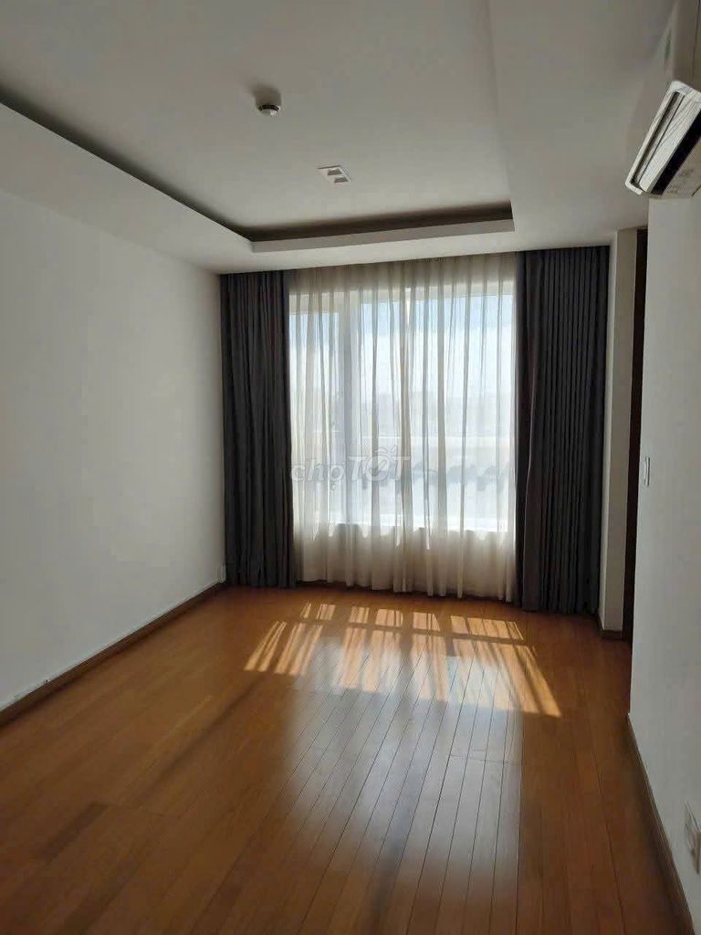 Rent Sky Center, 74 meters, 2 bedrooms, 2 toilets, empty houses, 15 million a month.