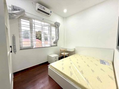 It was the owner who rented the apartment.