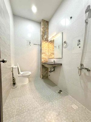 It was the owner who rented the apartment.