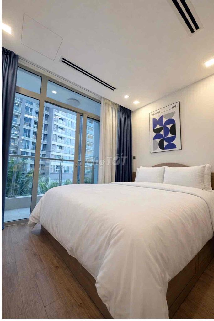 Rent immediately - Vinhomes Central Park - 20 million net