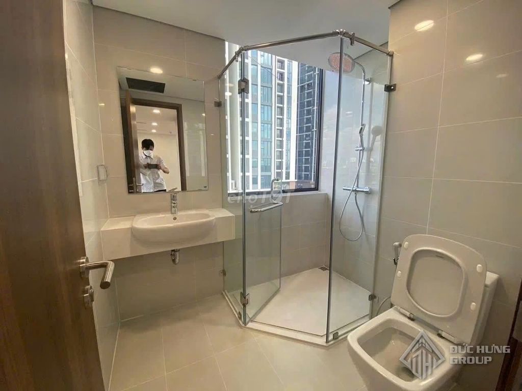 Eco Green Sài Gòn 3 bedrooms full of fine furniture only 22 million a month.