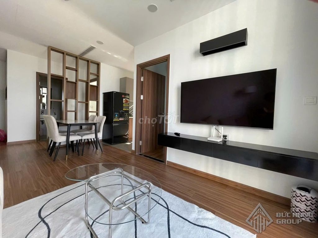 Eco Green Sài Gòn 3 bedrooms full of fine furniture only 22 million a month.