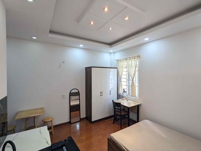 The owner rented the room near Lang University, Gimult Bình Thạnh.