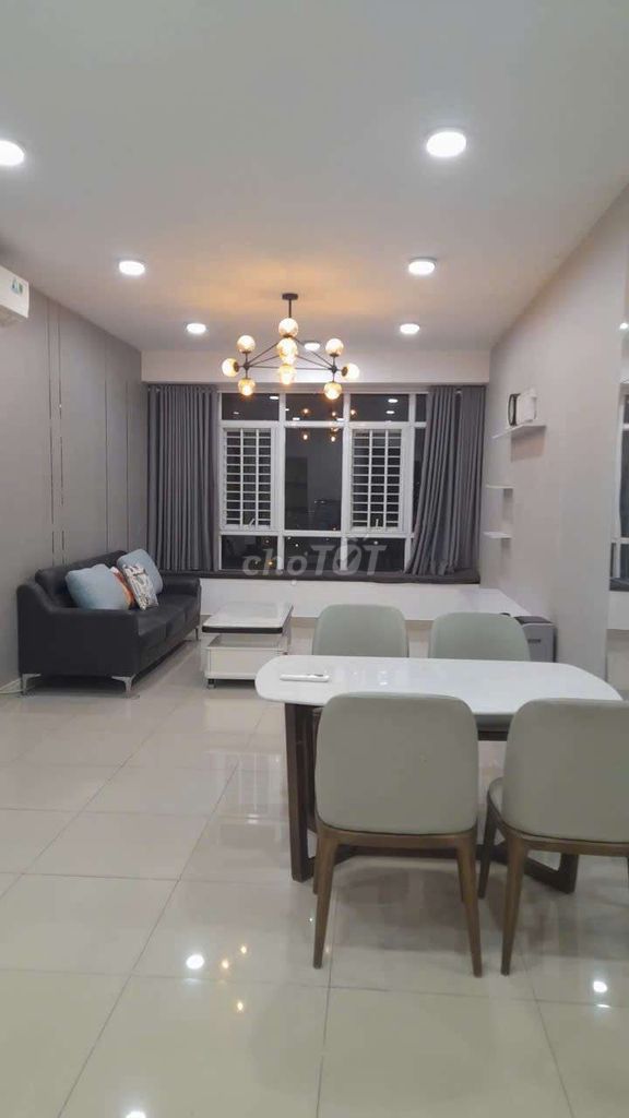 Rent the masters of the four of them with interior furniture