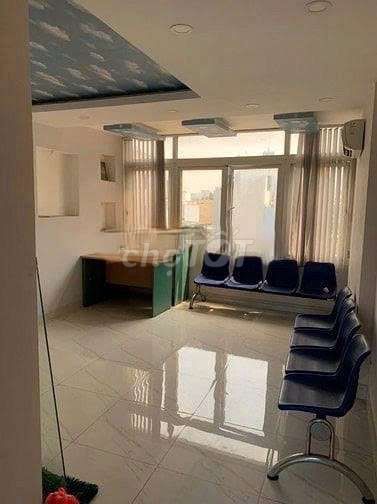 Rent a five-story Lê Văn Duyệt, Bình Thạnh--25 million a month.
