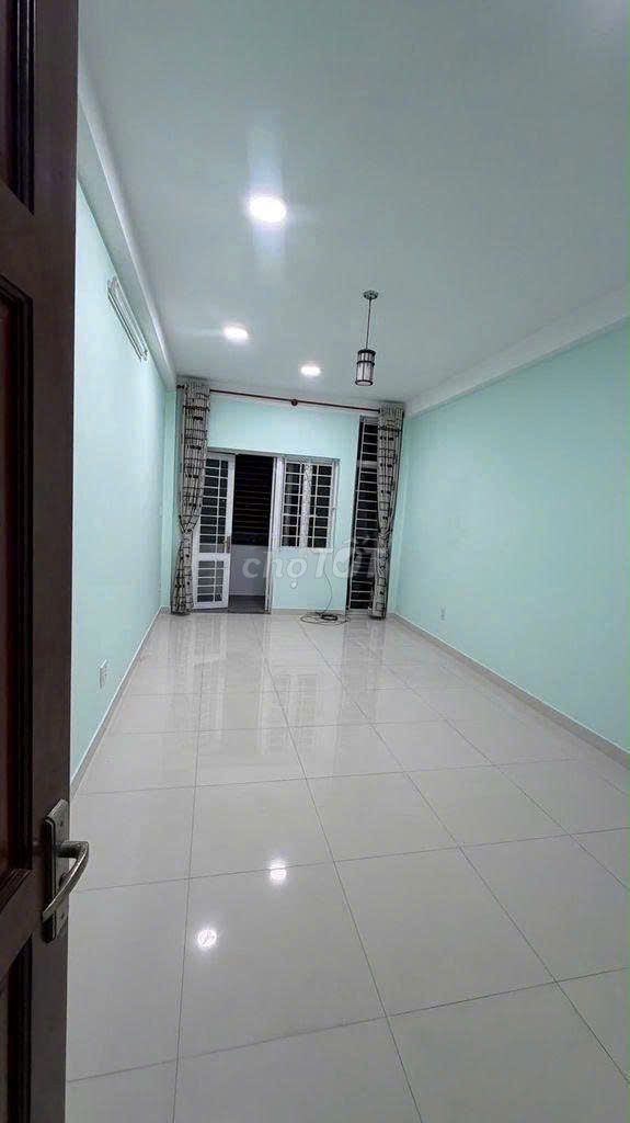Car alley - Nc Lê Văn Sỹ 35 M2 1st 4th floor 3 bedroom 3 toilets