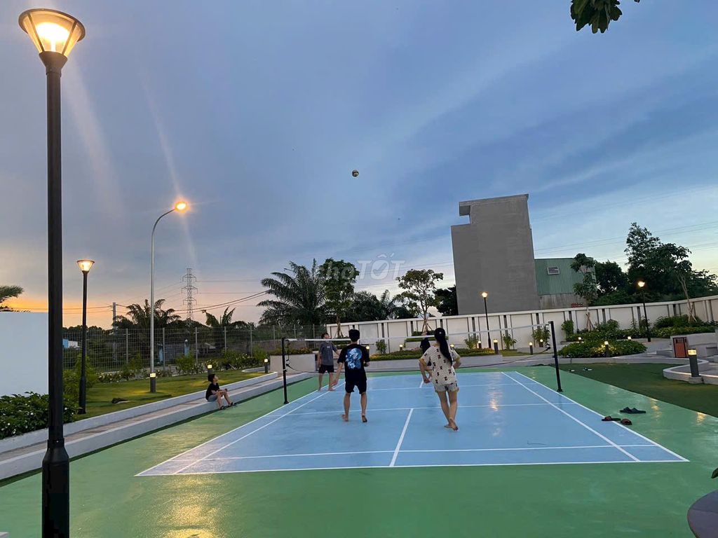 I'm renting Ricca Phú Hữu District 9 from 5 million.