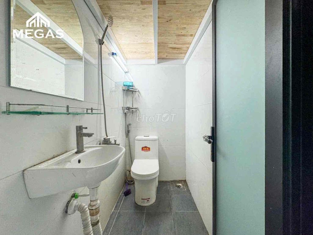 - Full furniture - balcony right on payroll - Trường Chinh