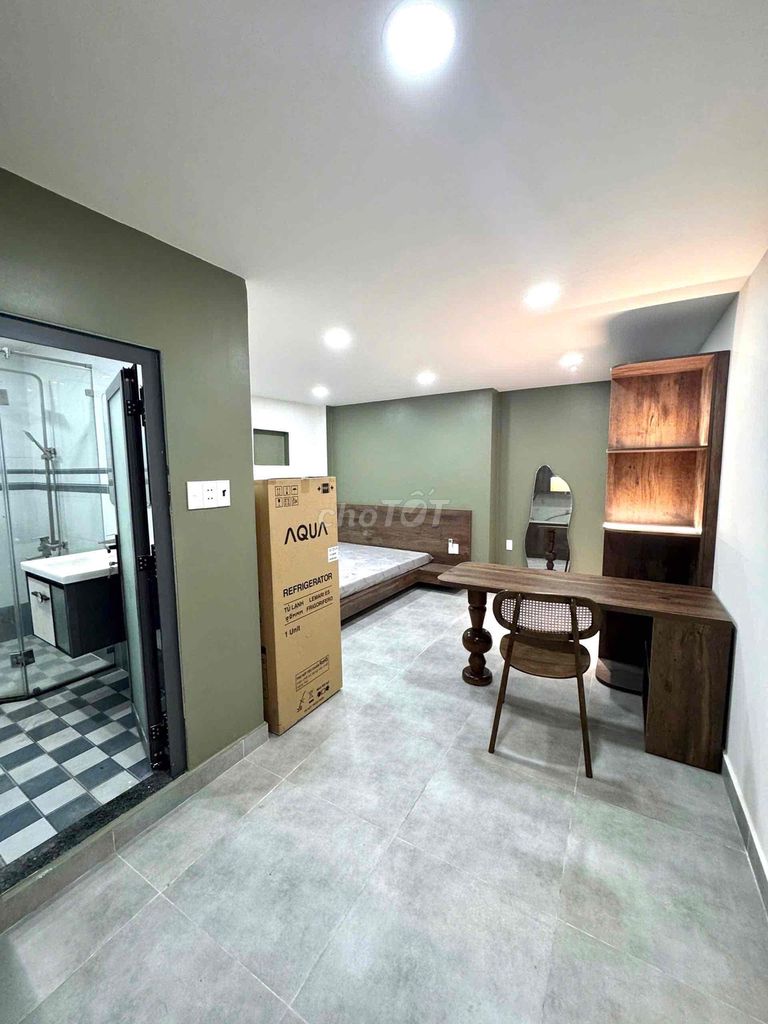 The owner rented the Studio 7th Tân Bình apartment.