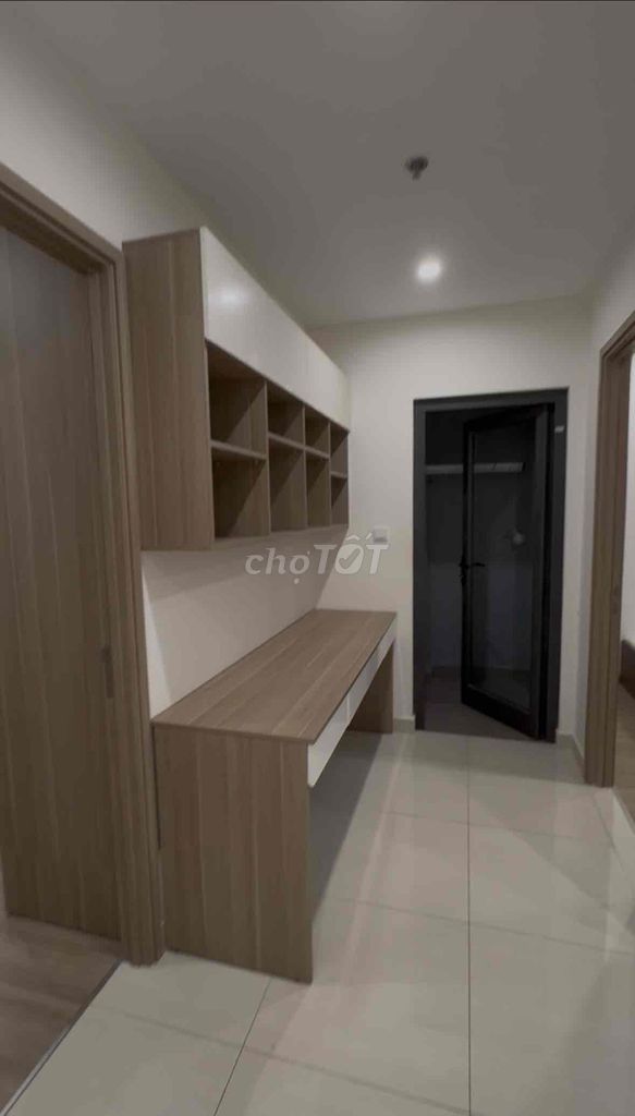 Rent a bedroom in two bedrooms.