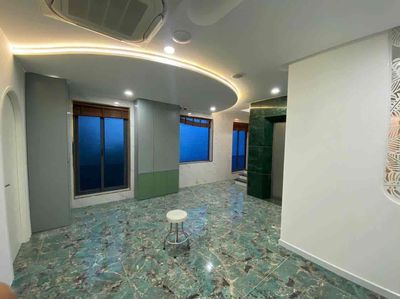 We'll rent the alleyhouse 3rd floor of the 4th floor with 15 million elevators.