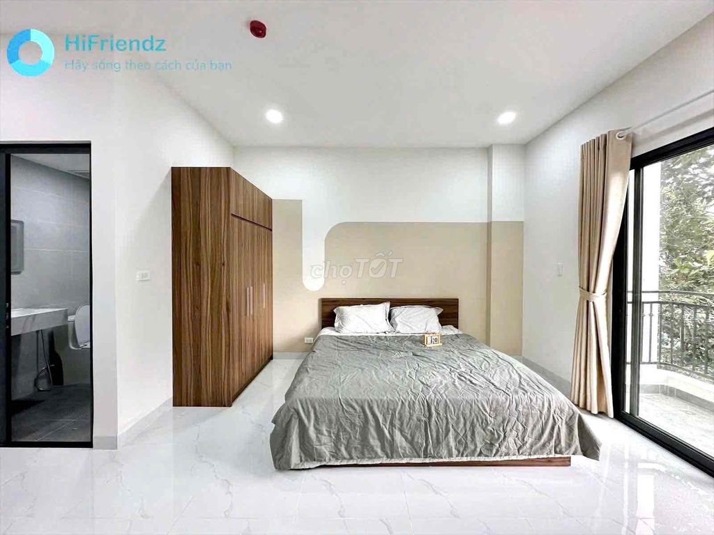 available full balconies (new 100 percent) at the price of the sun