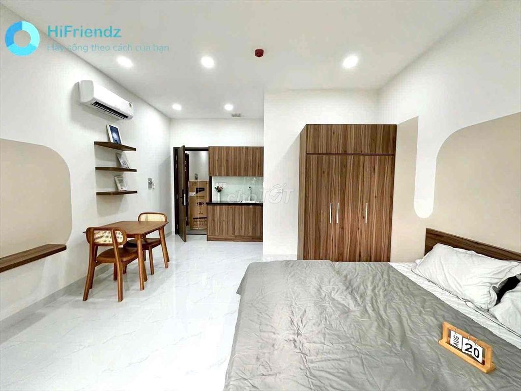 available full balconies (new 100 percent) at the price of the sun