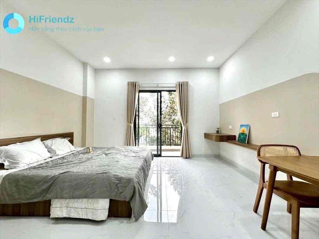 available full balconies (new 100 percent) at the price of the sun