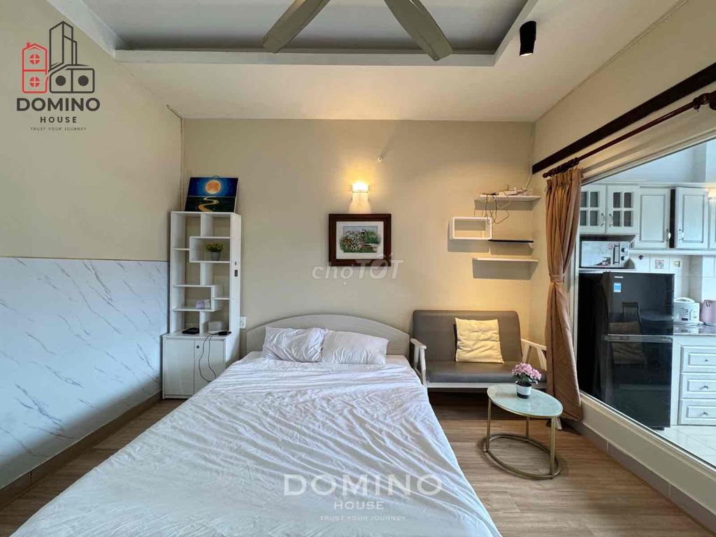 Rent the Guardian a kitchen room, balcony, Thảo Điền District 2.
