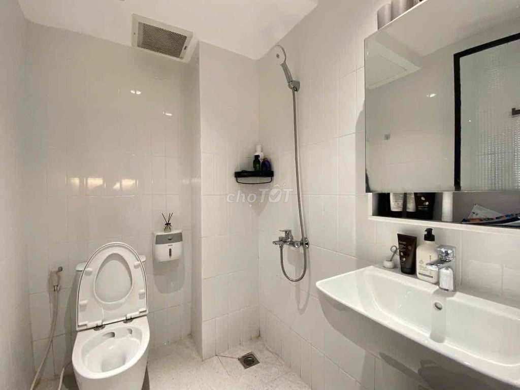 Rent Studio Tower, District Two.