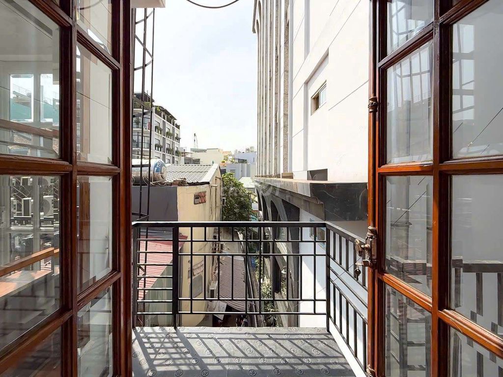 The studio apartment 1 35 m .2_Full Homeland" near the eighth clemation
