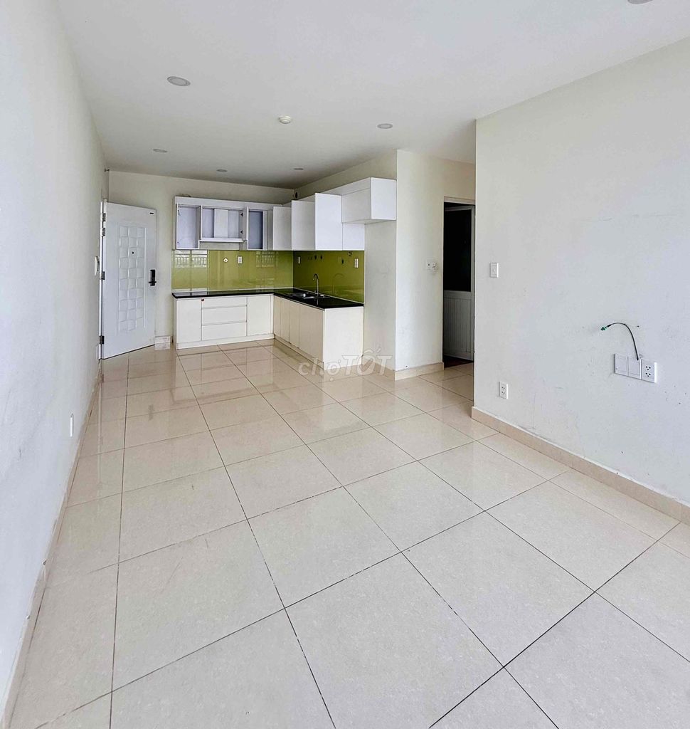 The corner of three bedrooms has air conditioning, Rm. The rent's 8.5 million. Clear!
