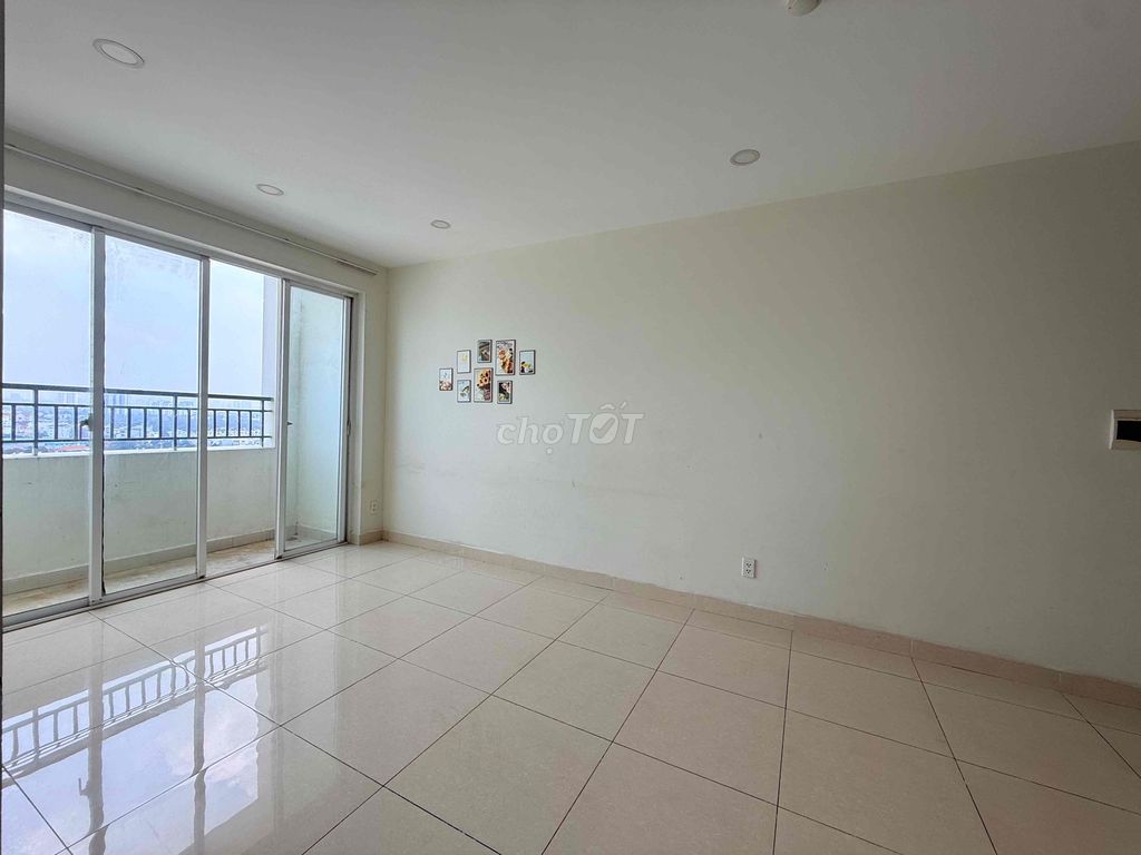 The corner of three bedrooms has air conditioning, Rm. The rent's 8.5 million. Clear!