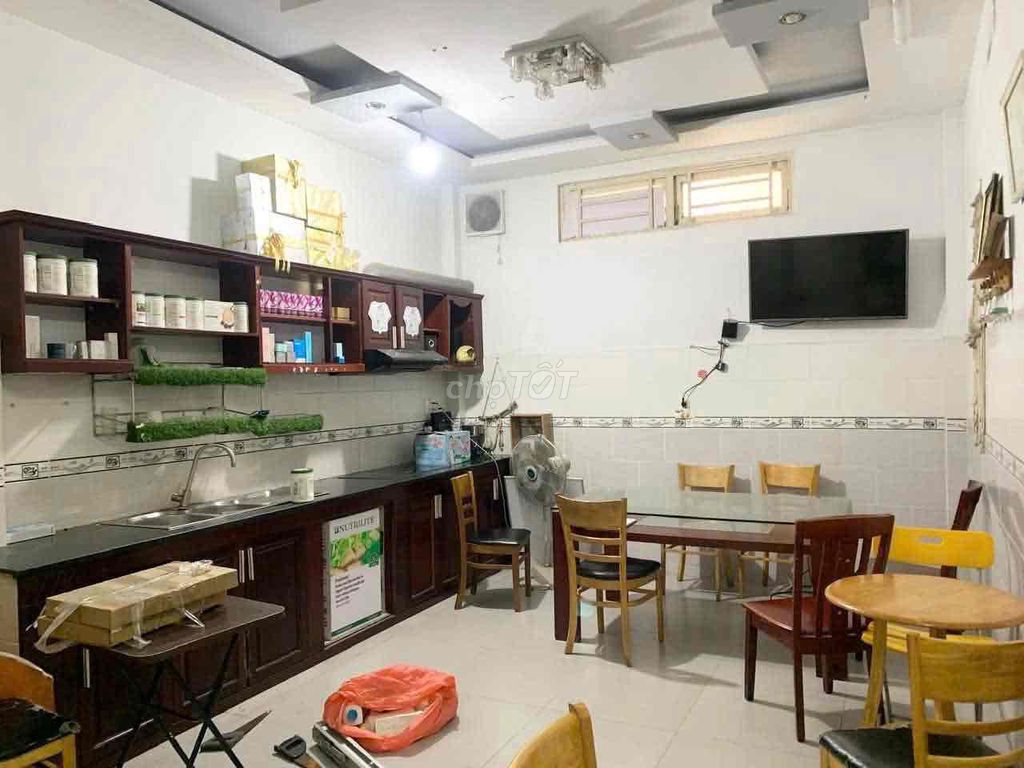 Car alley 1/ Hoàng Hoa Thám, Tân Bình - 4 x 20 - 2 floors st - near T3 station