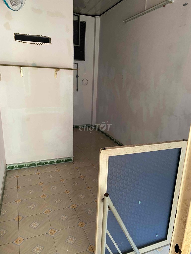 Rent a house in the 14th ward, Bình Thạnh.