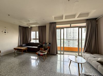 Dragon Hill 1 06 117 m2 (2 bedroom + 2 toilet) Full of furniture. Winds all day