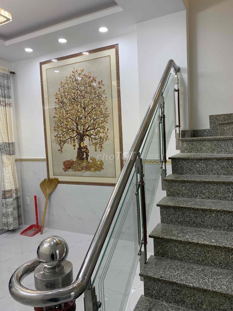 Âu Dương Lân rental house, autoway alley, security, newly built