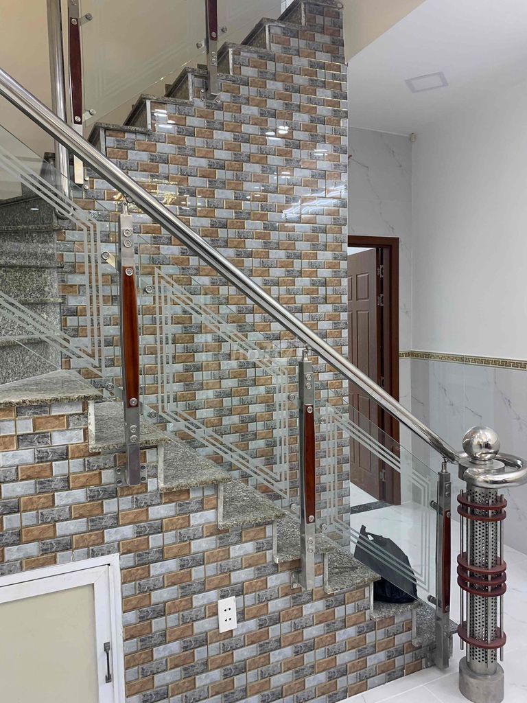 Âu Dương Lân rental house, autoway alley, security, newly built