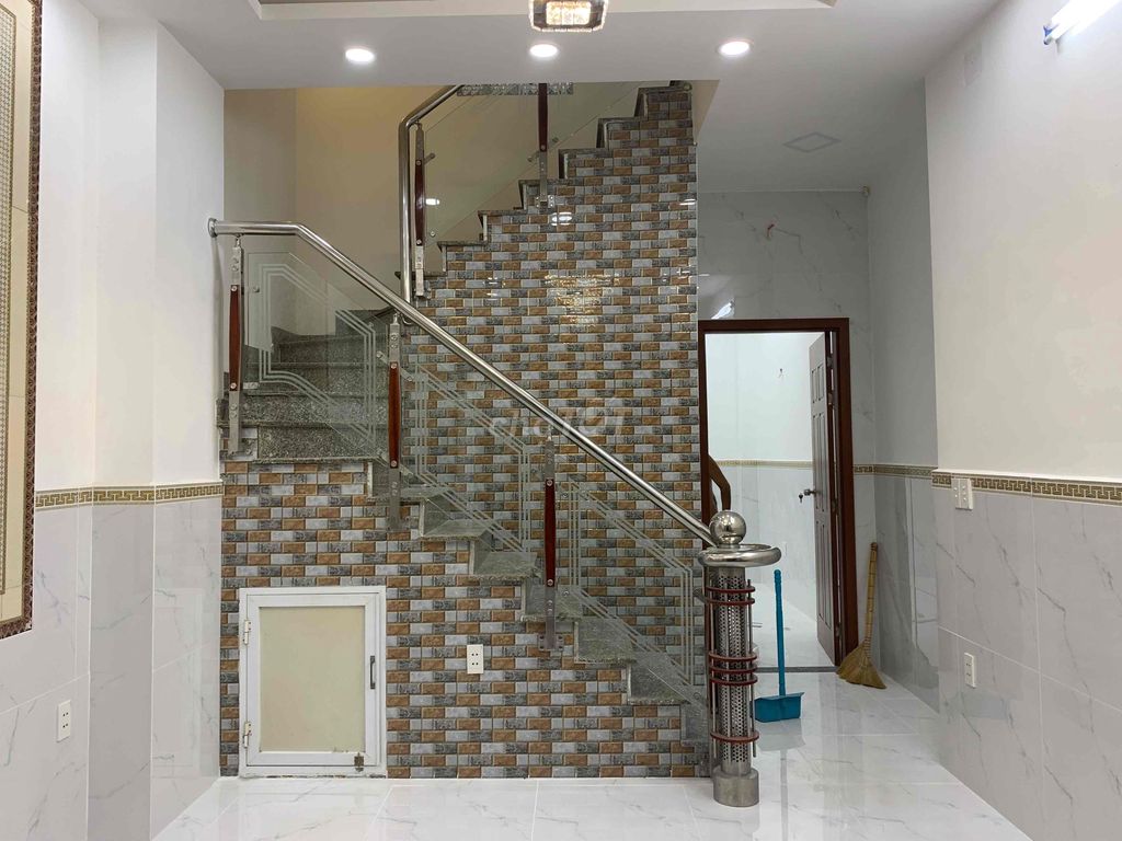 Âu Dương Lân rental house, autoway alley, security, newly built