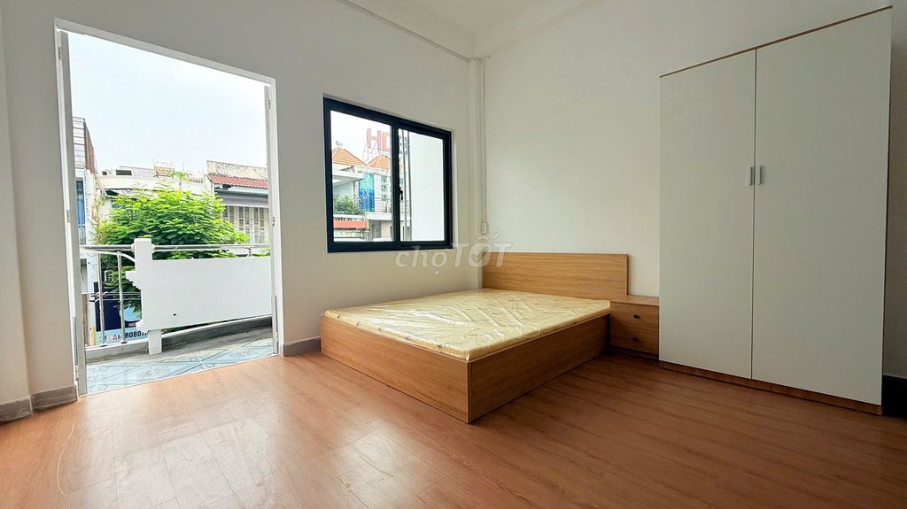 Go to the service apartment - 807-1 mb in front of Nguyễn Hồng Đào on the Sand Place
