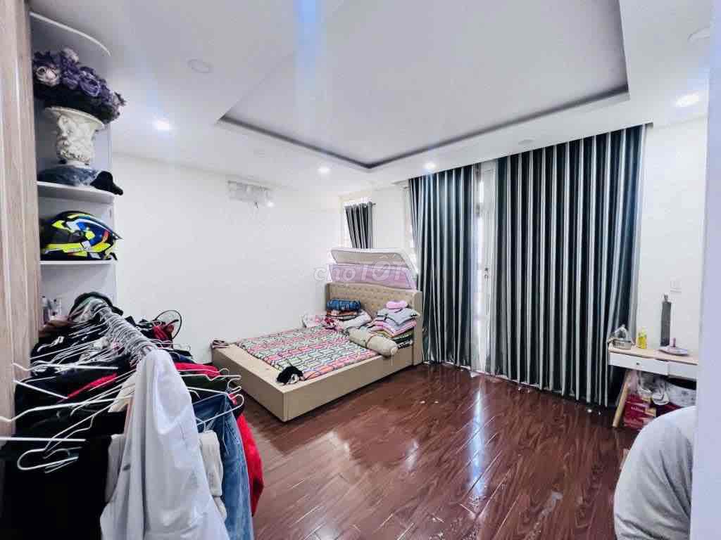Rent 129 Trần Văn Quang, 5.8 meters x 20 meters, 4 floors, 5 bedrooms, 5 toilets