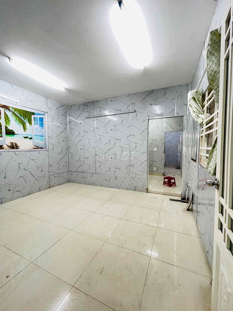 Four bedrooms, two bathrooms, number 13 near Mr. Oil Bridge 12 million.
