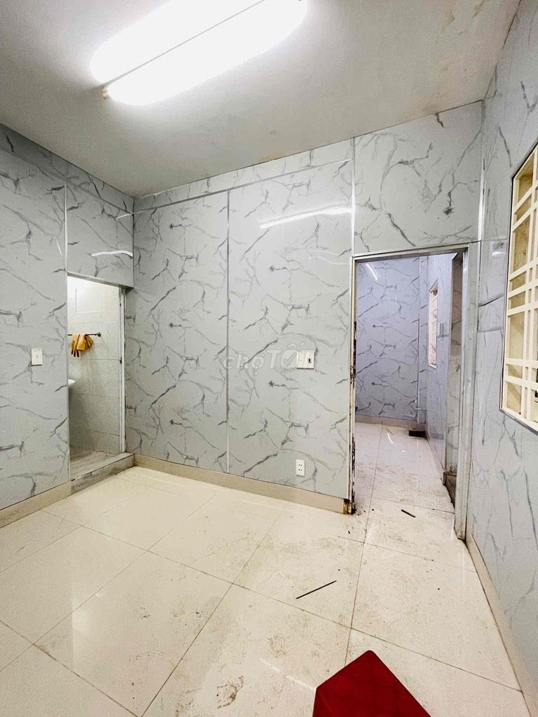Four bedrooms, two bathrooms, number 13 near Mr. Oil Bridge 12 million.