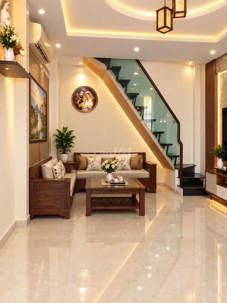 Renting Lê Văn Sỹ Alley, 10 million.