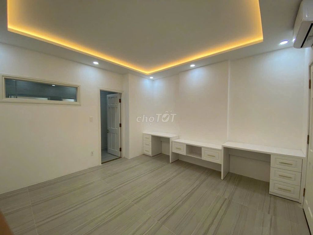 Need to rent hxt 178/4 A Tô Hiệu P.Hiệp Tân Q.Tân Phú with elevators