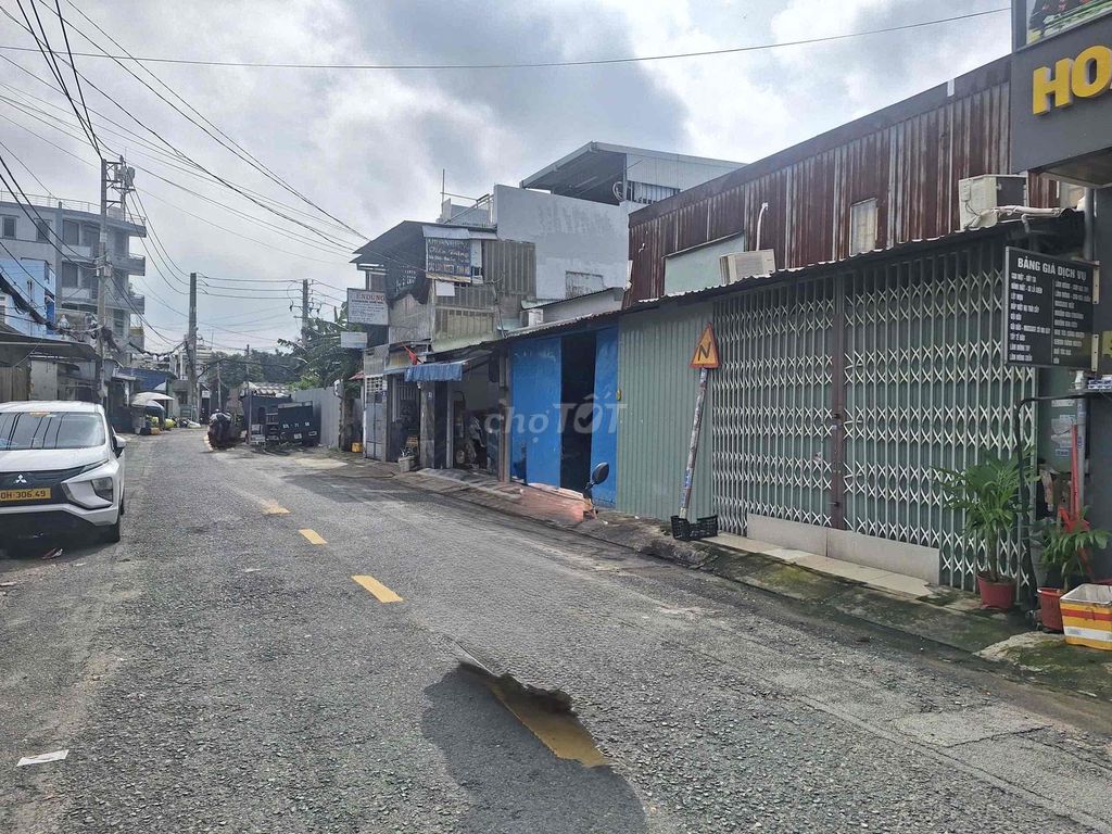 Rent warehouse to District 12