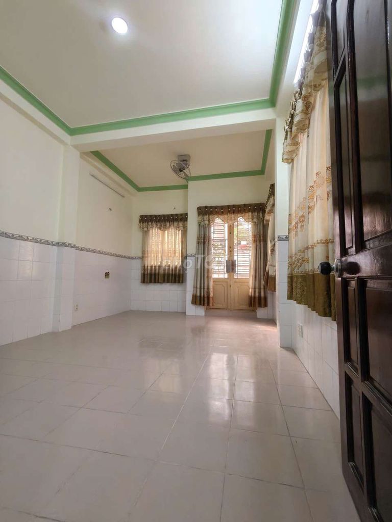 3 rooms Phạm Đình Hổ.