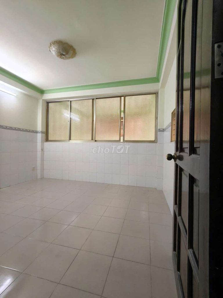 3 rooms Phạm Đình Hổ.
