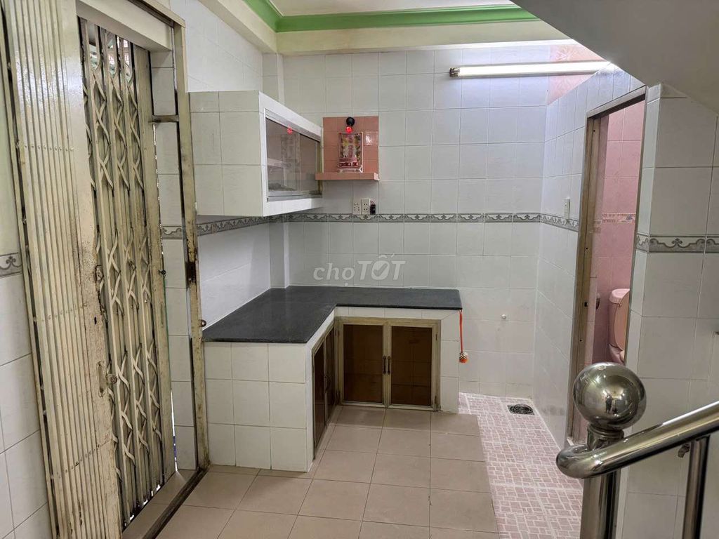 3 rooms Phạm Đình Hổ.